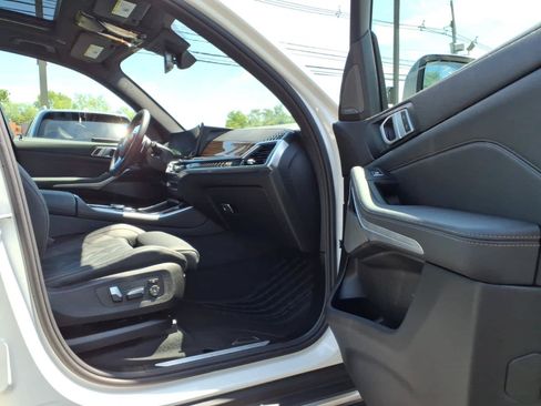 Used 2025 BMW X5 xDrive40i w/ Premium Package AWD/4WD image 15