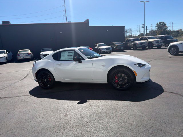New 2026 MAZDA MX-5 Miata RF Club w/ Weather Package RWD image 4