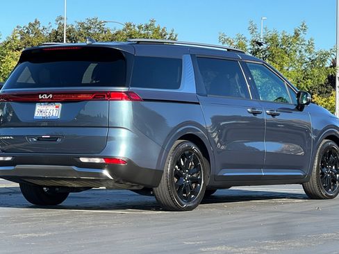 Used 2024 Kia Carnival SX Prestige image 4