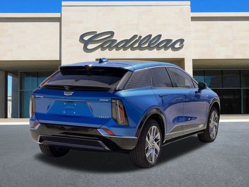 New 2026 Cadillac Optiq Luxury 1 image 3