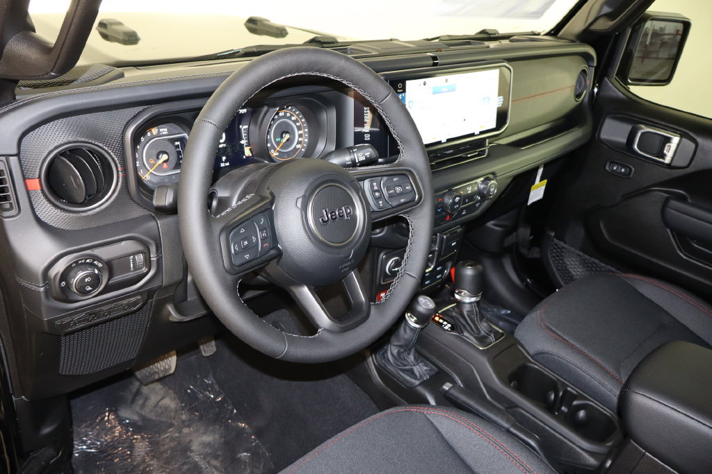 New 2026 Jeep Gladiator Rubicon w/ Steel Power Dome Hood Package AWD/4WD image 25