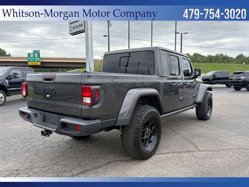 Used 2024 Jeep Gladiator Sport AWD/4WD image 5