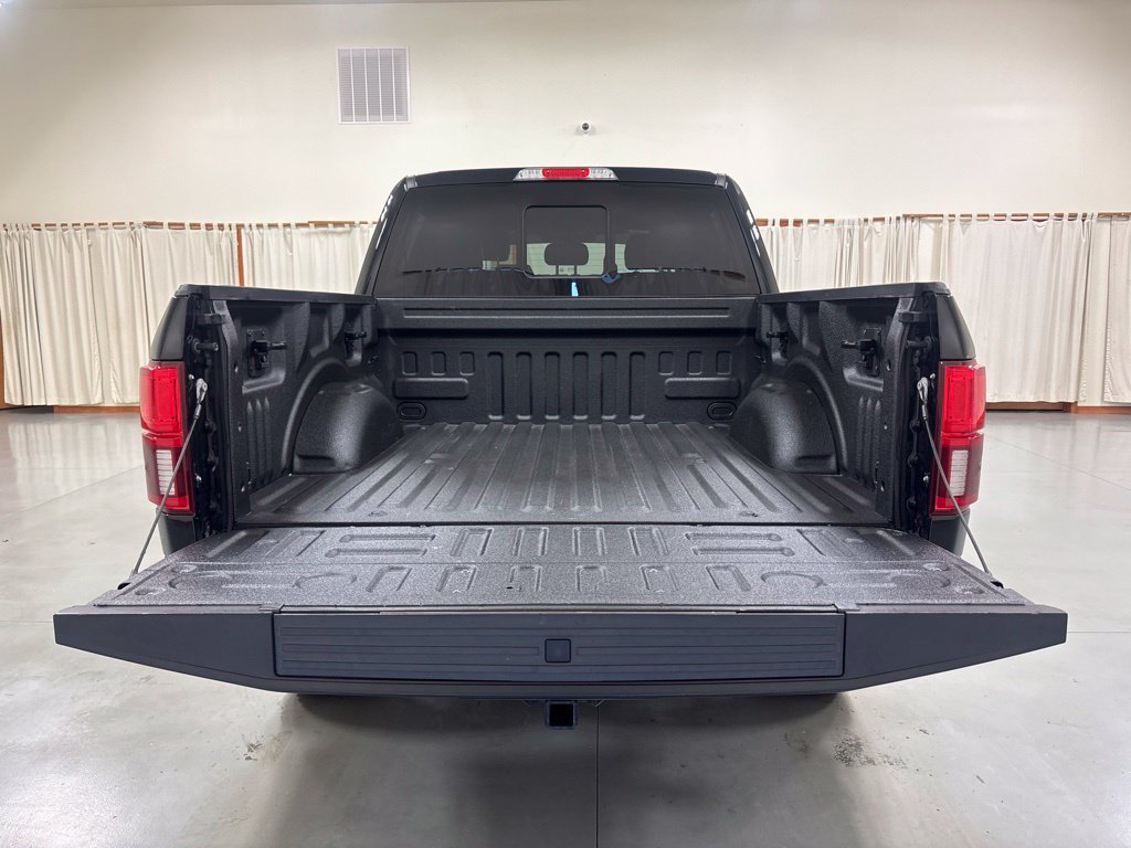Used 2018 Ford F150 Platinum w/ Equipment Group 701A Luxury AWD/4WD image 9