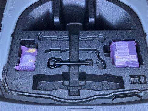 Certified 2025 Toyota Corolla LE image 25