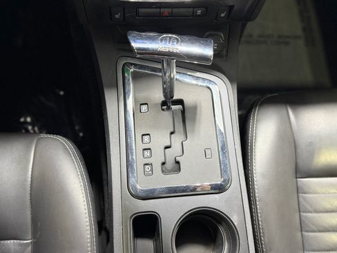 Used 2010 Dodge Challenger R/T RWD image 21
