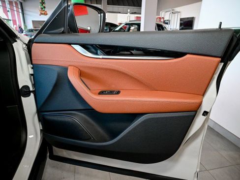 Used 2022 Maserati Levante GT image 29