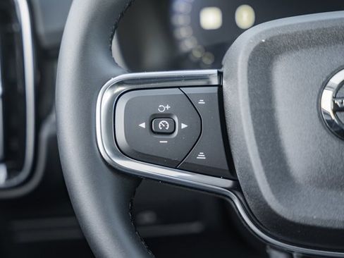 New 2026 Volvo XC40 B5 Plus w/ Protection Package Premier image 31