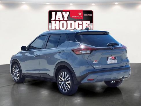 Used 2024 Nissan Kicks SV FWD image 4