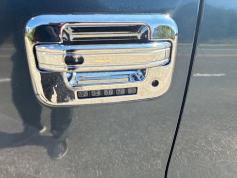 Used 2005 Ford F150 2WD SuperCrew image 3