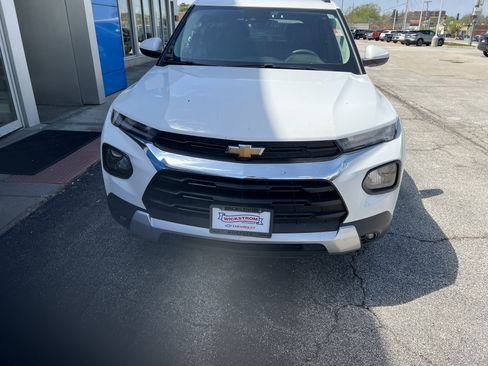 Used 2023 Chevrolet TrailBlazer LT w/ Convenience Package image 3