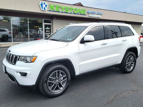 Used 2018 Jeep Grand Cherokee Limited AWD/4WD image 1