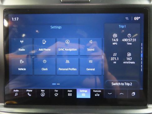 Used 2025 Ford F250 Lariat w/ Black Appearance Package AWD/4WD image 34