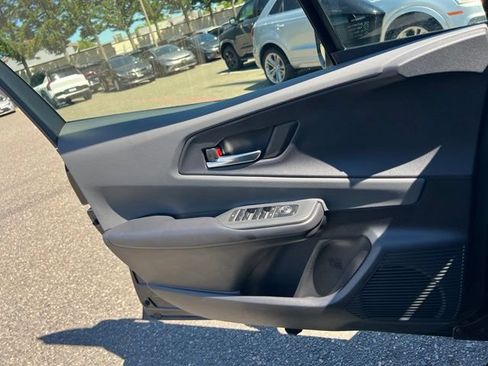 Used 2023 Toyota Prius XLE FWD image 19
