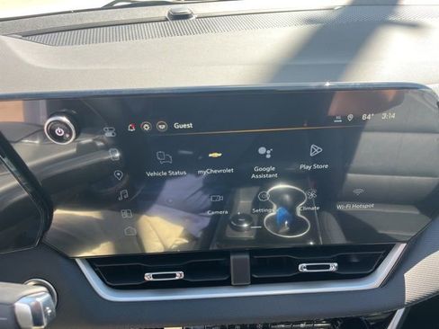 New 2026 Chevrolet Equinox LT w/ Convenience Package II FWD image 31