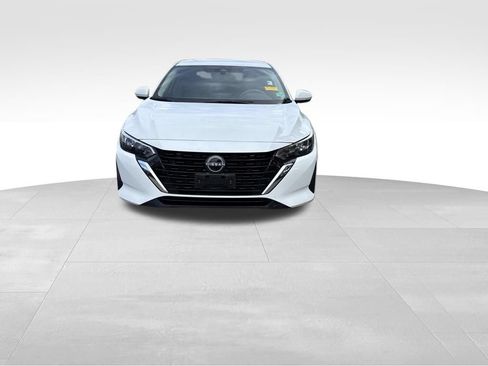 Used 2024 Nissan Sentra SV FWD image 10