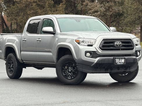 Used 2021 Toyota Tacoma SR5 image 2