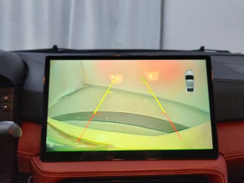 Used 2017 Nissan GT-R Premium w/ Premium Interior Package image 40