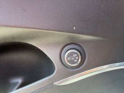 Used 2022 Buick Enclave Premium AWD/4WD image 18
