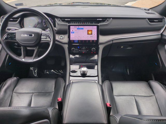 Used 2021 Jeep Grand Cherokee L Overland w/ Luxury Tech Group IV AWD/4WD image 15