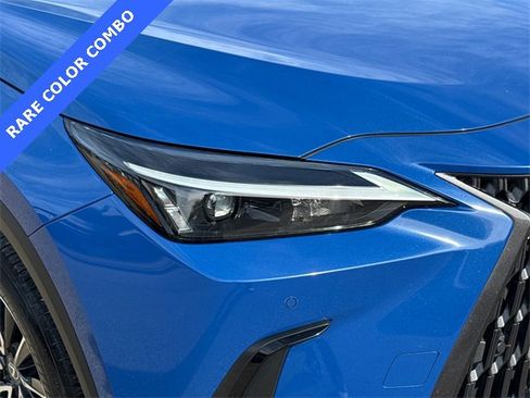 Used 2025 Lexus NX 250 FWD w/ Premium Package image 4