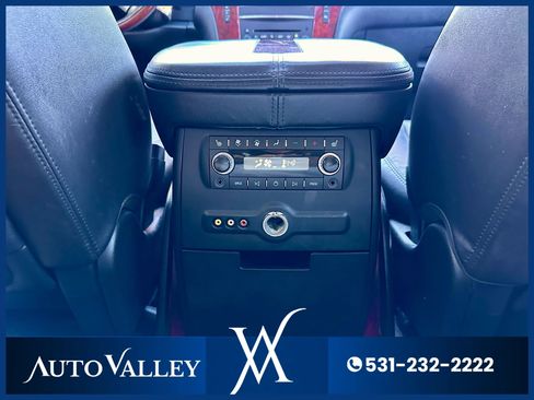 Used 2011 Cadillac Escalade ESV Premium image 36