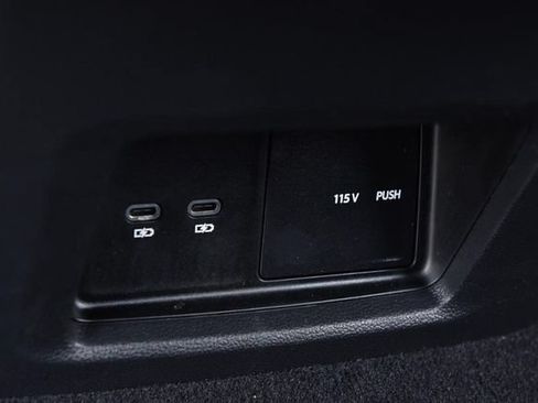 Certified 2026 Volkswagen Atlas Cross Sport SE AWD/4WD image 24