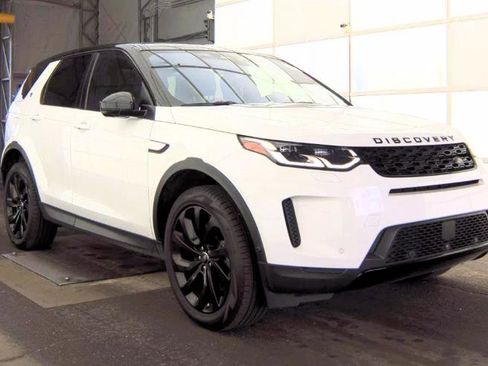 Used 2021 Land Rover Discovery Sport SE image 2