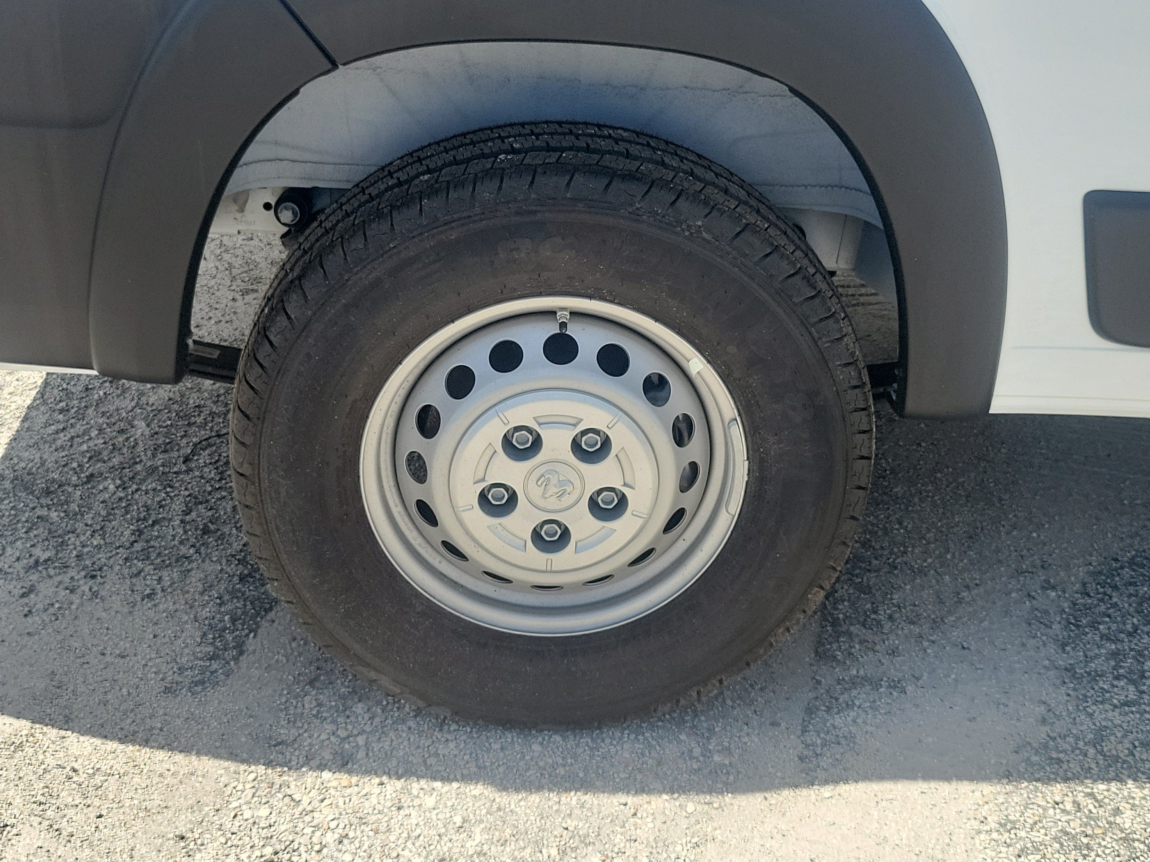 Used 2025 RAM ProMaster 2500 w/ Safety Group FWD image 5