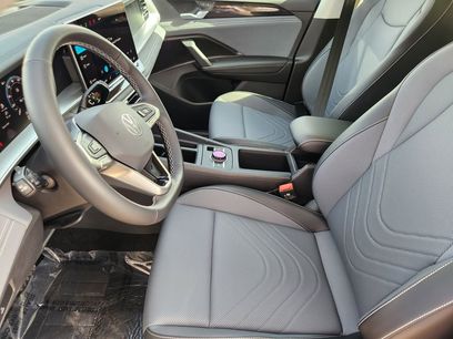 New 2026 Volkswagen Tiguan SE