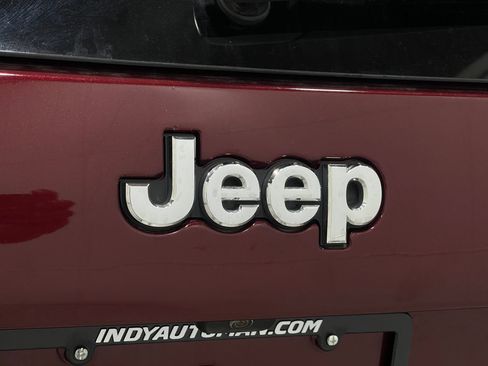 Used 2020 Jeep Cherokee Limited w/ Technology Group AWD/4WD image 38