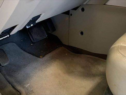 Used 2011 Ford Escape XLT image 22