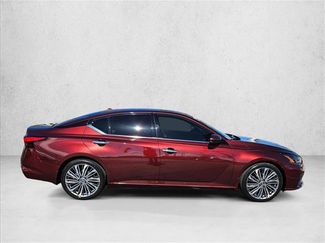 Used 2023 Nissan Altima 2.5 SL video 4