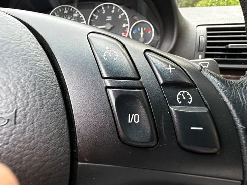 Used 2006 BMW 330Ci Convertible image 43