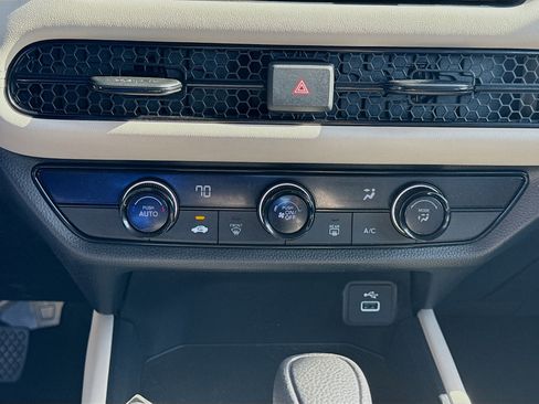 Used 2025 Honda HR-V LX image 14