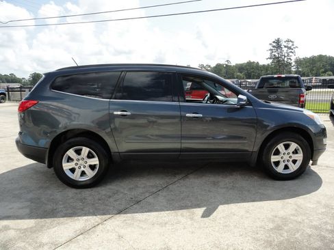 Used 2011 Chevrolet Traverse LT w/ Personal Connectivity Package FWD image 5