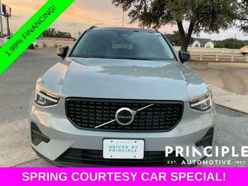 New 2026 Volvo XC40 B5 Core AWD/4WD image 3