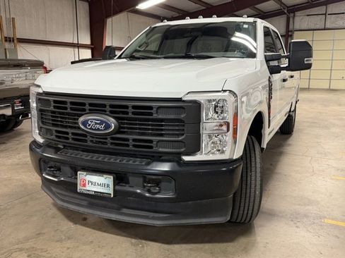 Used 2023 Ford F250 XL w/ XL Driver Assist Package image 3