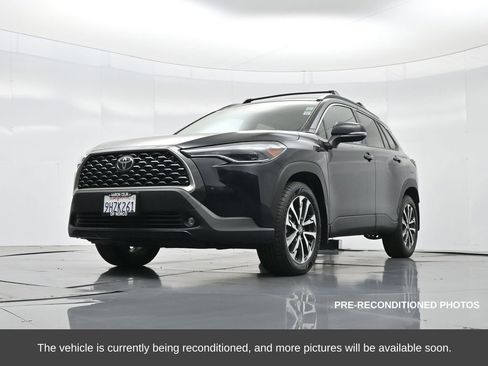 Used 2023 Toyota Corolla Cross XLE w/ Convenience Package image 44