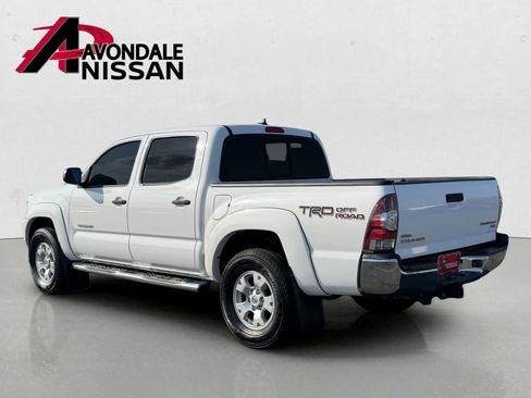 Used 2015 Toyota Tacoma PreRunner w/ TRD Off-Road Package RWD image 4