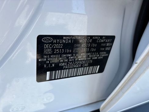 Used 2023 Hyundai Sonata Blue FWD image 32