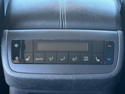 Used 2022 Nissan Pathfinder SL w/ SL Premium Package image 21