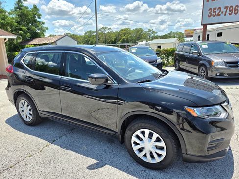 Used 2018 Nissan Rogue S FWD image 5