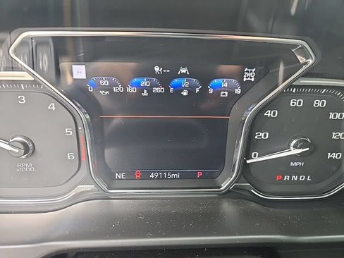 Used 2021 GMC Sierra 1500 AT4 w/ AT4 Value Package AWD/4WD image 2