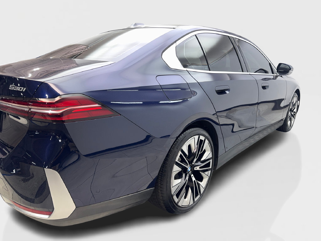 Used 2024 BMW 530i w/ Executive Package RWD image 15