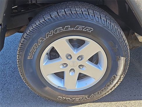 Used 2017 Jeep Wrangler Unlimited Sport w/ Quick Order Package 24S image 8