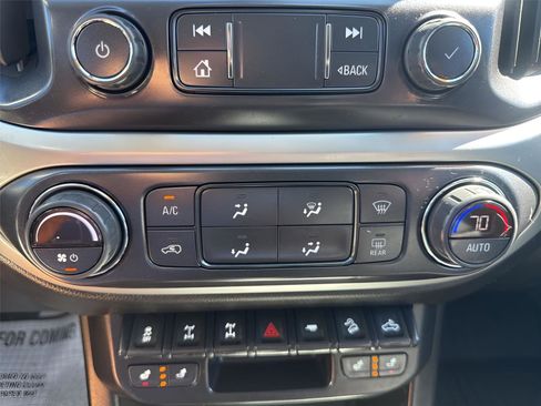 Used 2022 Chevrolet Colorado ZR2 image 22