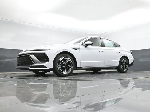 New 2026 Hyundai Sonata SEL FWD image 10