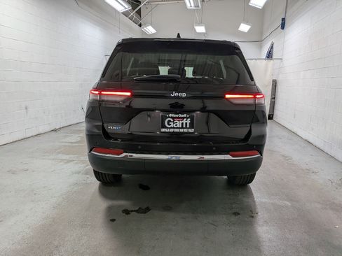 Used 2022 Jeep Grand Cherokee Limited 4xe AWD/4WD image 8
