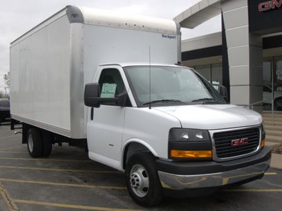 New 2025 GMC Savana 3500 Extended w/ Power Convenience Package