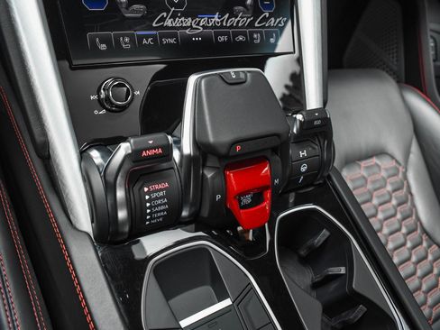 Used 2019 Lamborghini Urus image 18
